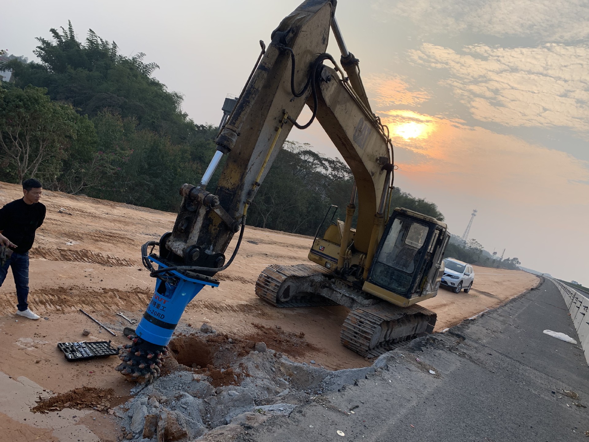 纵向爱游戏在线登录官网-爱游戏(中国)
机：隧道市政矿山三大领域的施工革命